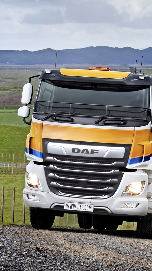 2021063-DAF-CF-FAT-6x4-Sleeper-Cab